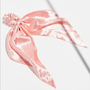 urban outfitters pink silk scrunchie